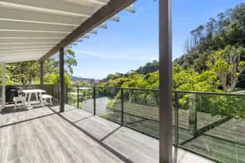 77 Onetangi Road, Onetangi