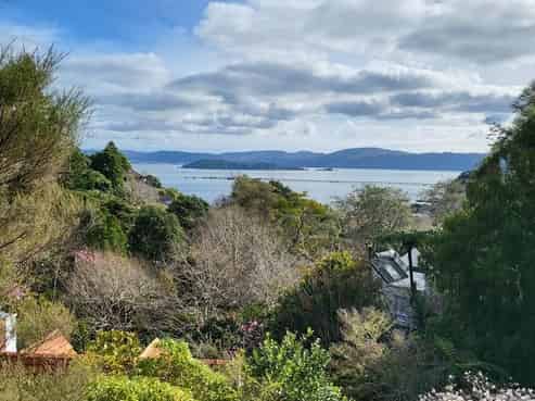 7 Francis Bell Grove, Lowry Bay