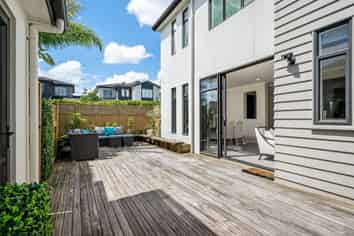 61 Coachman Drive, Flat Bush