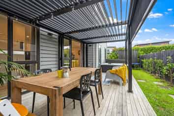 1 Crompton Place, Orewa