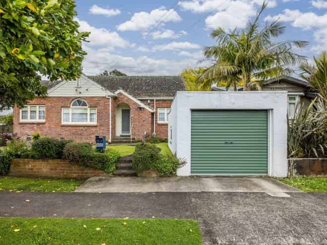 29 Aroha Avenue, Sandringham