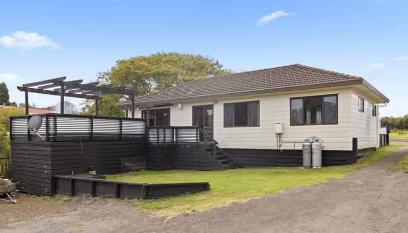 24 Cemetery Road, Waiuku