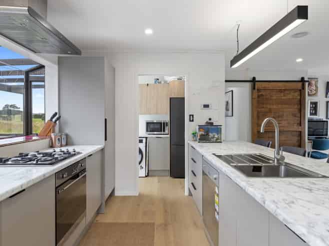 24 Cemetery Road, Waiuku