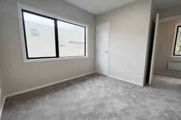 1/64 Owen Street, Newtown