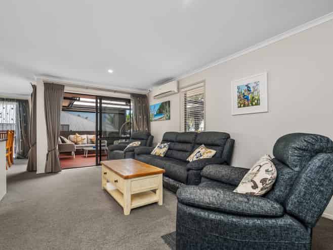 8 Ibis Way, Welcome Bay