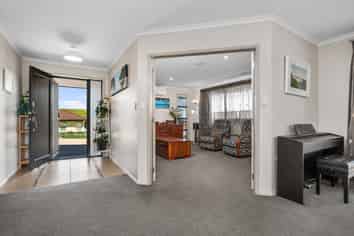 8 Ibis Way, Welcome Bay