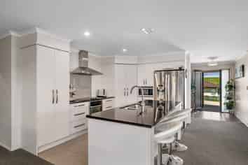 8 Ibis Way, Welcome Bay