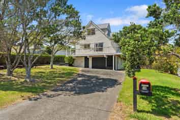 10 Moa Avenue, Oneroa