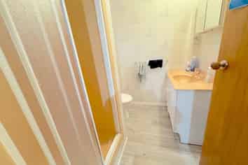 84B Racecourse Road, Sockburn