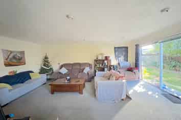 84B Racecourse Road, Sockburn