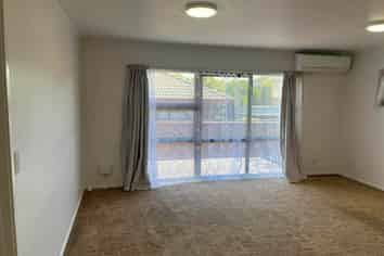 2/107 Moore Street, Howick