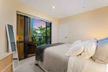 104/525 East coast road, Browns Bay