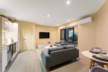 104/525 East coast road, Browns Bay