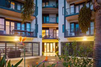 104/525 East coast road, Browns Bay