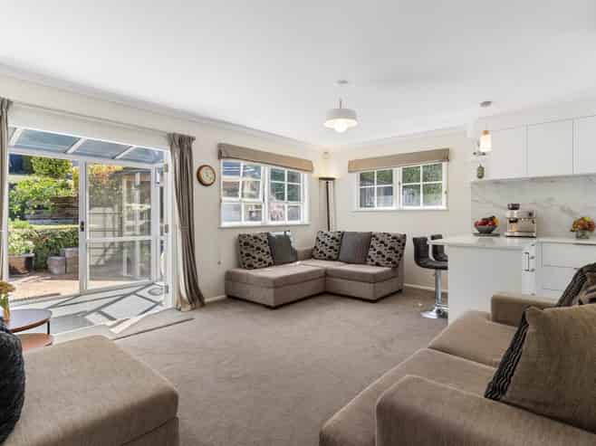 4 Berowald Place, Saint Heliers