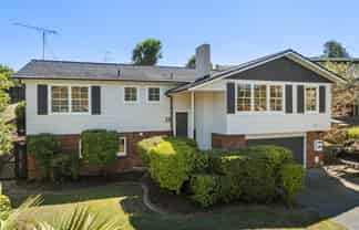 4 Berowald Place, Saint Heliers