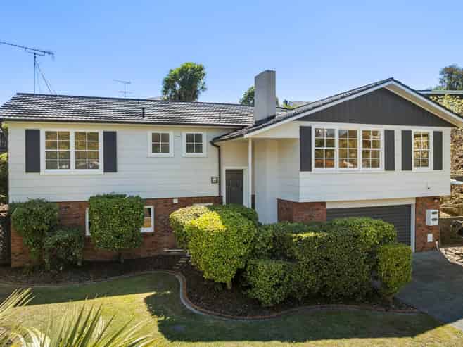 4 Berowald Place, Saint Heliers