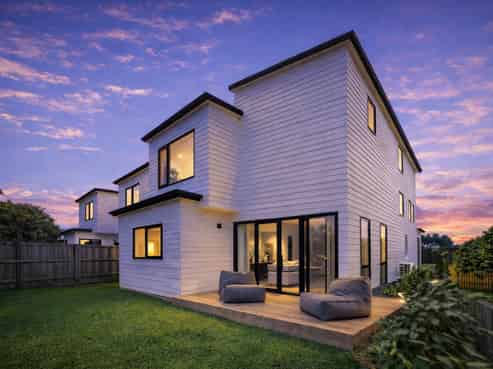 24C Poinsettia Place, Henderson