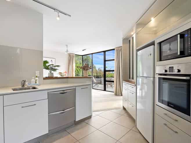 105 Cannon Hill Crescent, Mount Pleasant