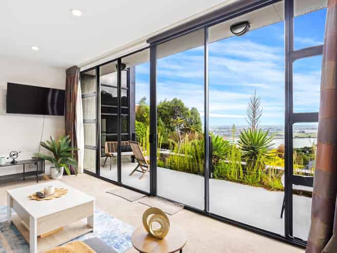 105 Cannon Hill Crescent, Mount Pleasant