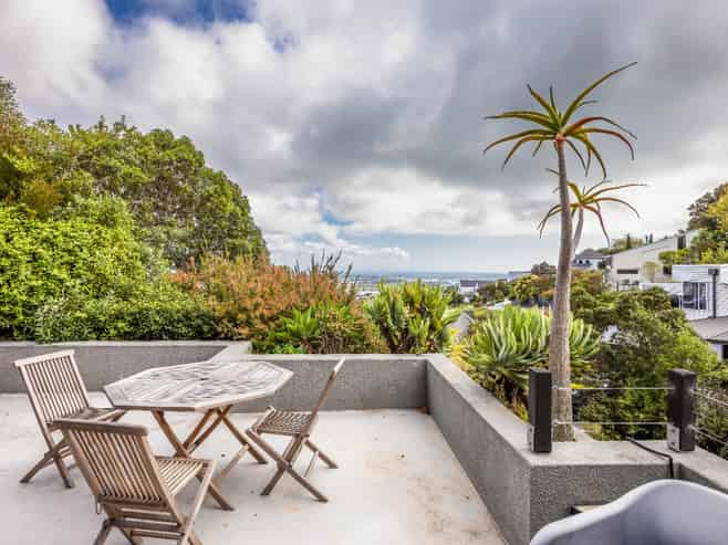 105 Cannon Hill Crescent, Mount Pleasant