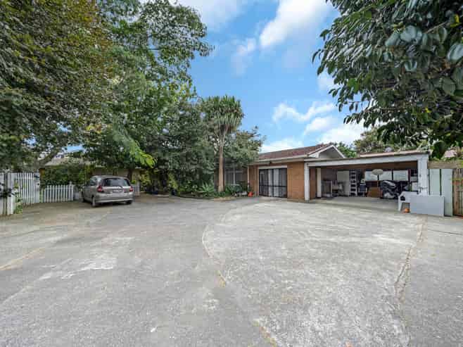 32 Alexander Avenue, Papatoetoe