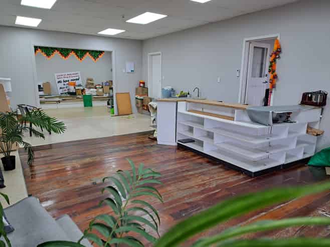 Home with Business Premises-Profile Corner Location