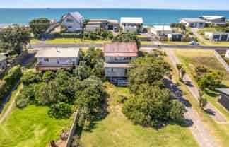 232 Pukehina Parade, Pukehina