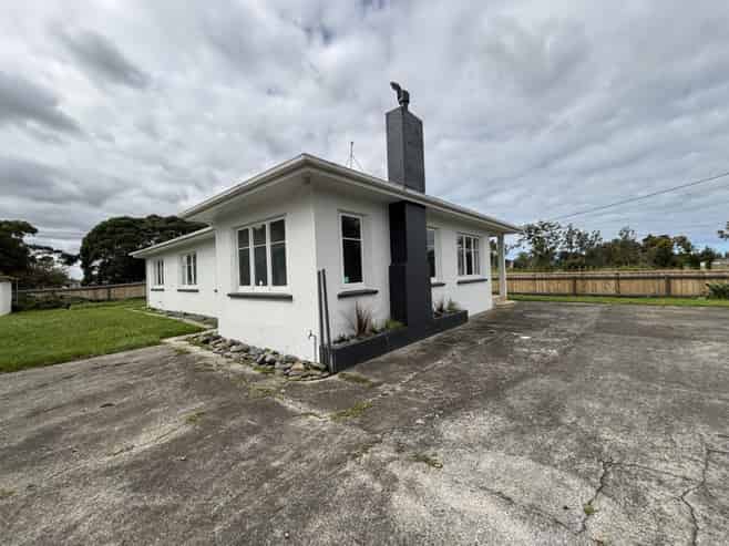 33 Burns Street, Tawhero