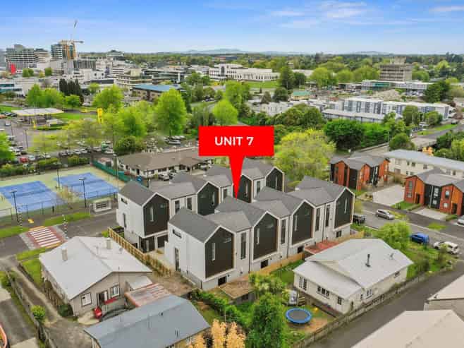 7/2 Manning Street, Hamilton Central
