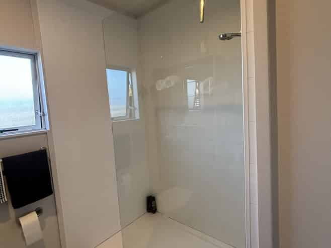 9/208 Lake Terrace, Waipahihi