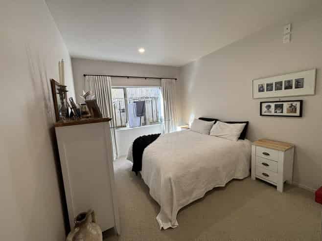 9/208 Lake Terrace, Waipahihi