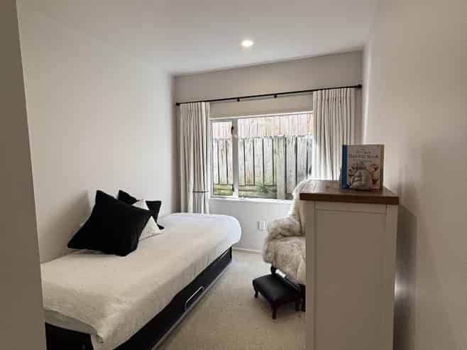 9/208 Lake Terrace, Waipahihi