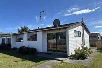 A/3 Matipo Street , Levin