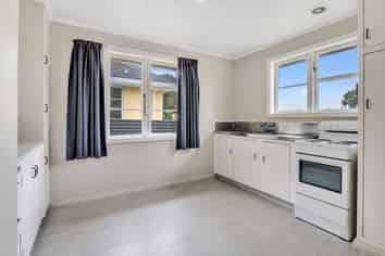 614 Featherston Street, Roslyn