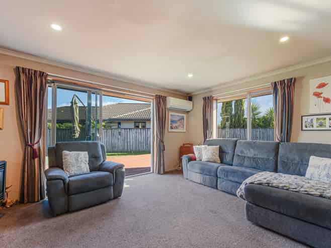 13 Kebal Place, Stoke