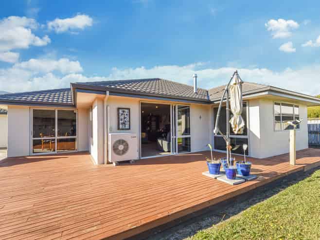 13 Kebal Place, Stoke