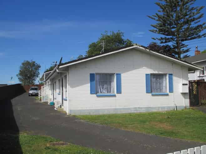 2/14 Islington Street, Frankton