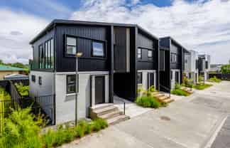 15 Kaaramuramu Lane, Mangere Bridge