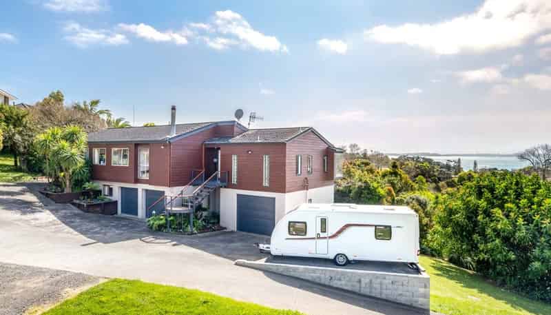 47 Haseler Crescent, Mellons Bay