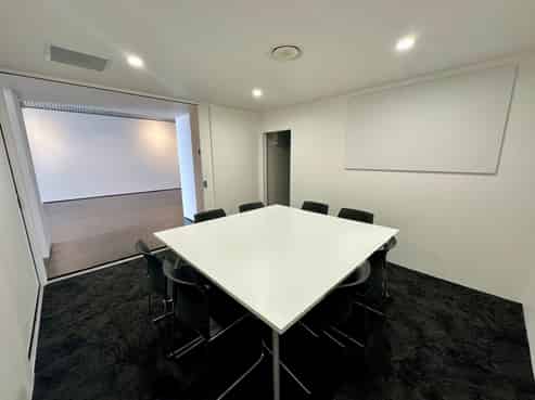 A Distinctive Parnell Workspace