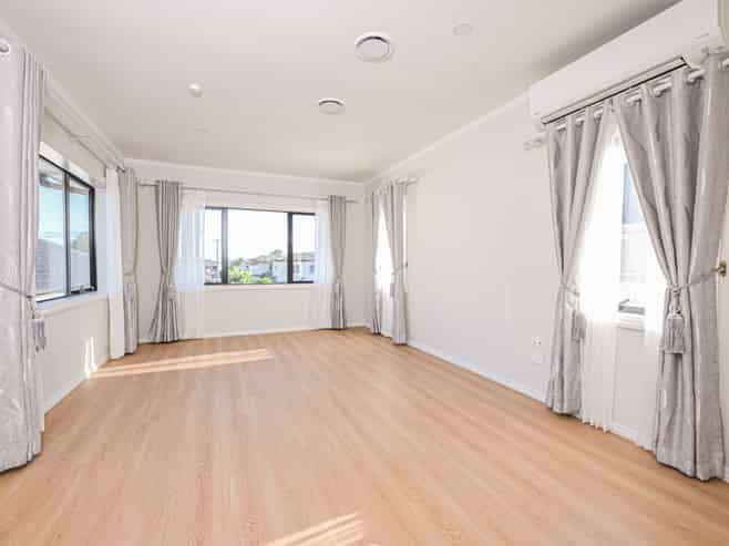 10 Young Road, Mount Wellington