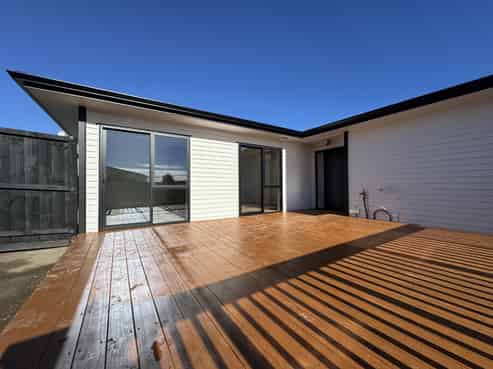 10 Young Road, Mount Wellington
