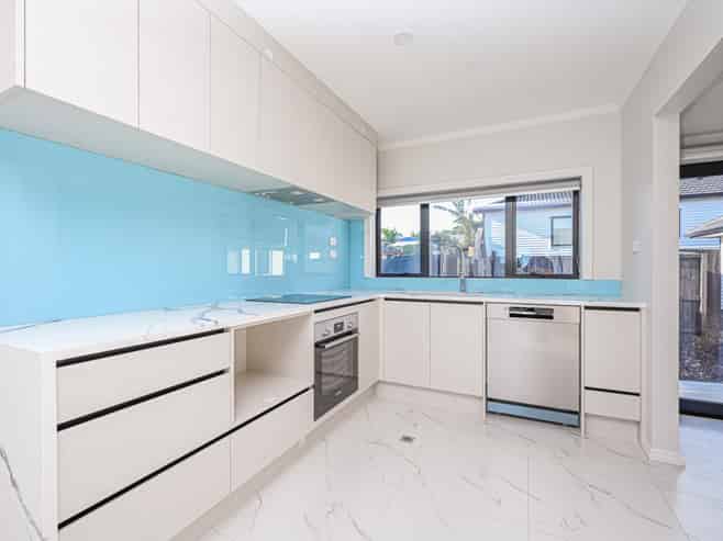 10 Young Road, Mount Wellington