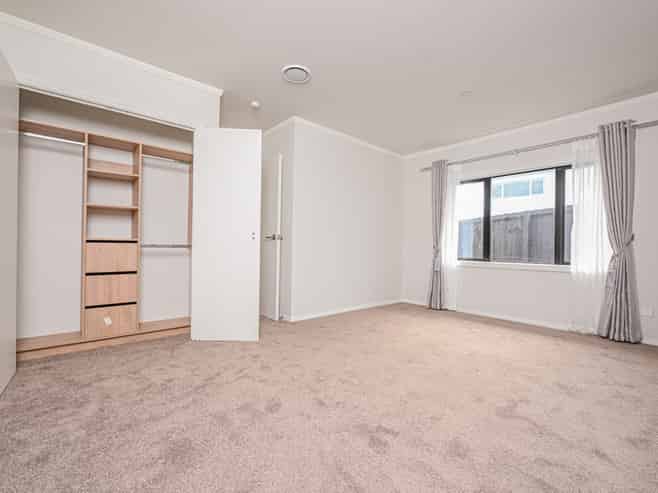 10 Young Road, Mount Wellington