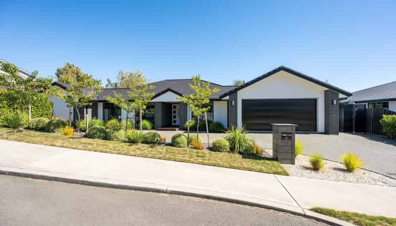 6 Penny Lane, Richmond