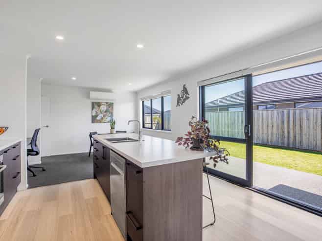 6 Blackbird Way, Rolleston