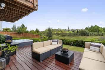 91 Solomon Street, Brookfield