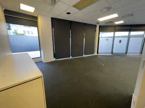 Ground Floor Showroom/Office on Tory Street