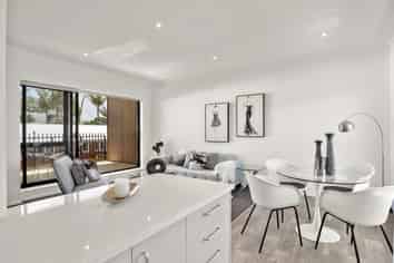 D/500 Te Atatu Road, Te Atatu Peninsula